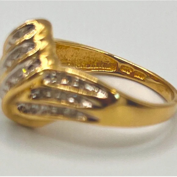 ✨Estate Diamond 10K Gold Swirl Three Row Statement Ring✨